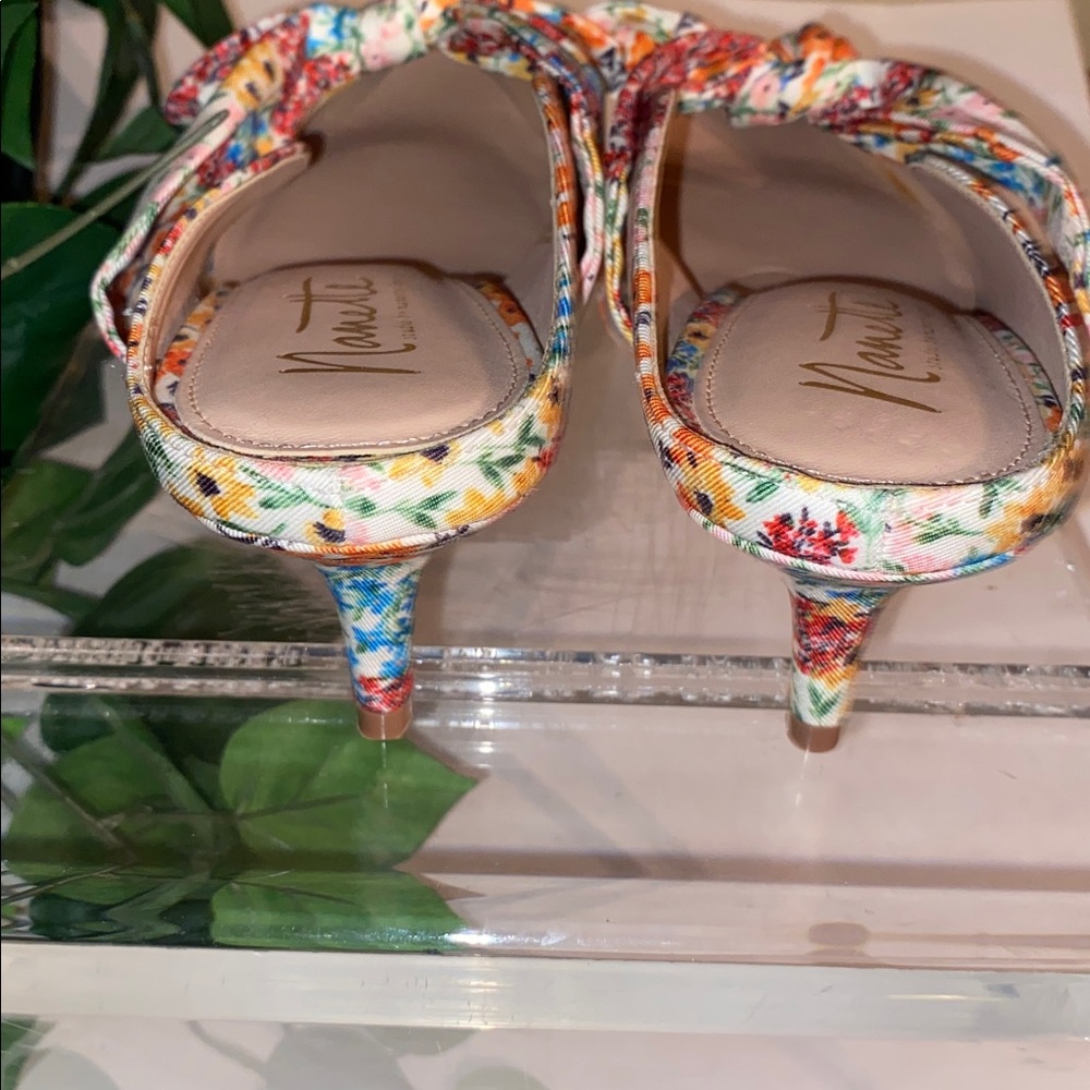 Nannette Multicolor Floral Heels with Bow - Picture 7 of 8